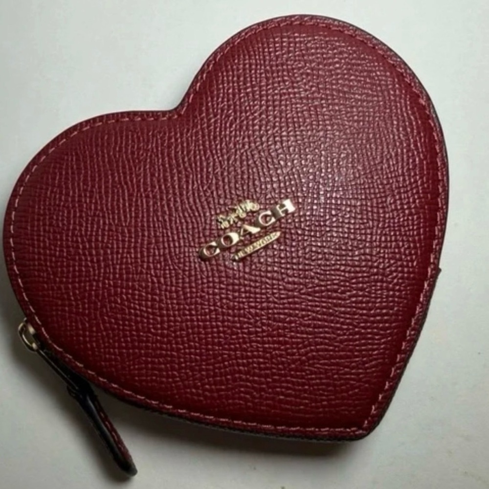 Coach Burgundy Heart leather coin purse, rare CG099
